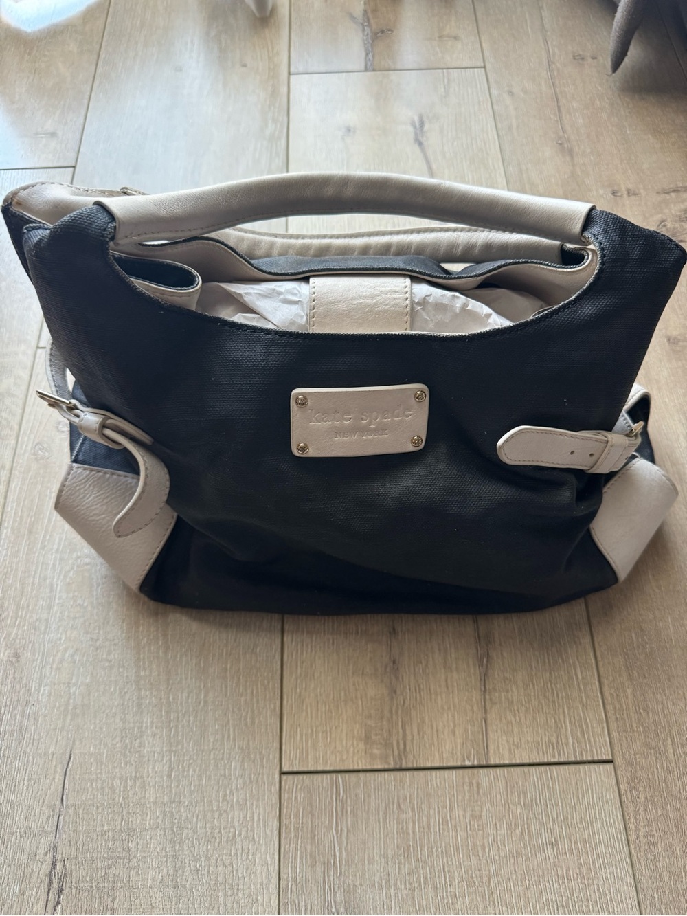 kate spade Black and Cream Leather-Trim Shoulder Bag with Logo Plaque